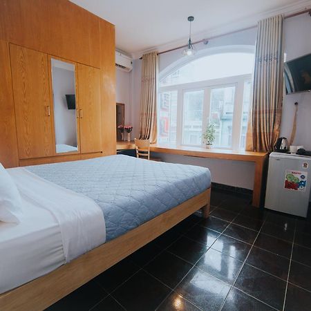 Ha Vy Hotel Thành Pho Ho Chí Minh Esterno foto