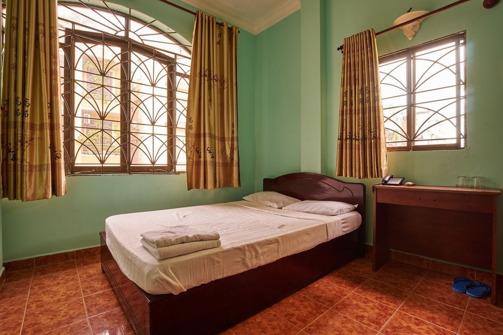 Ha Vy Hotel Thành Pho Ho Chí Minh Esterno foto