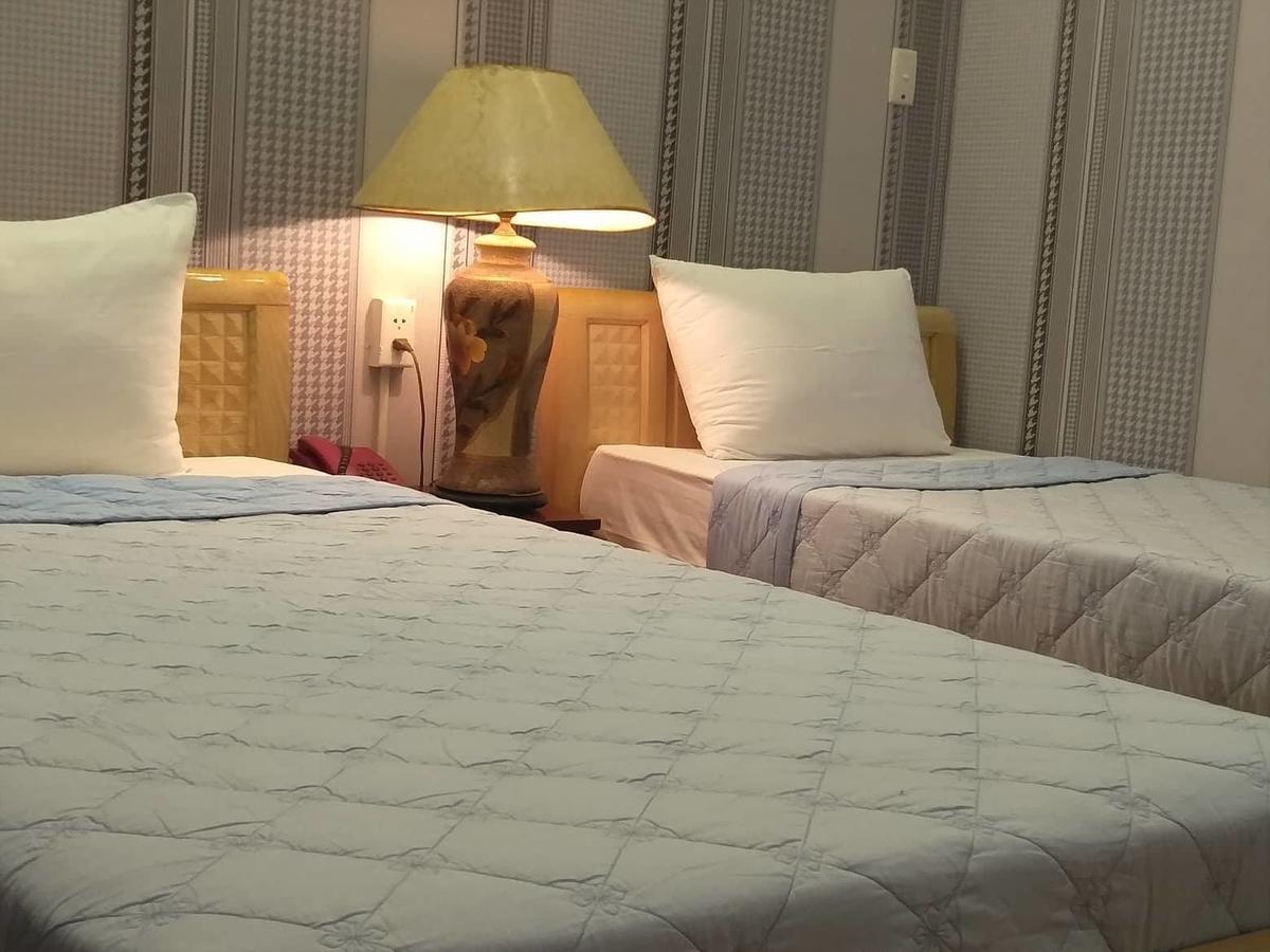 Ha Vy Hotel Thành Pho Ho Chí Minh Esterno foto