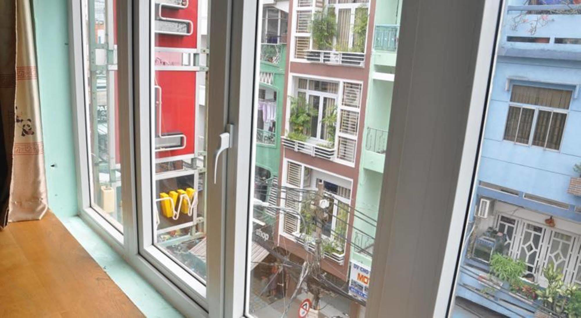 Ha Vy Hotel Thành Pho Ho Chí Minh Esterno foto
