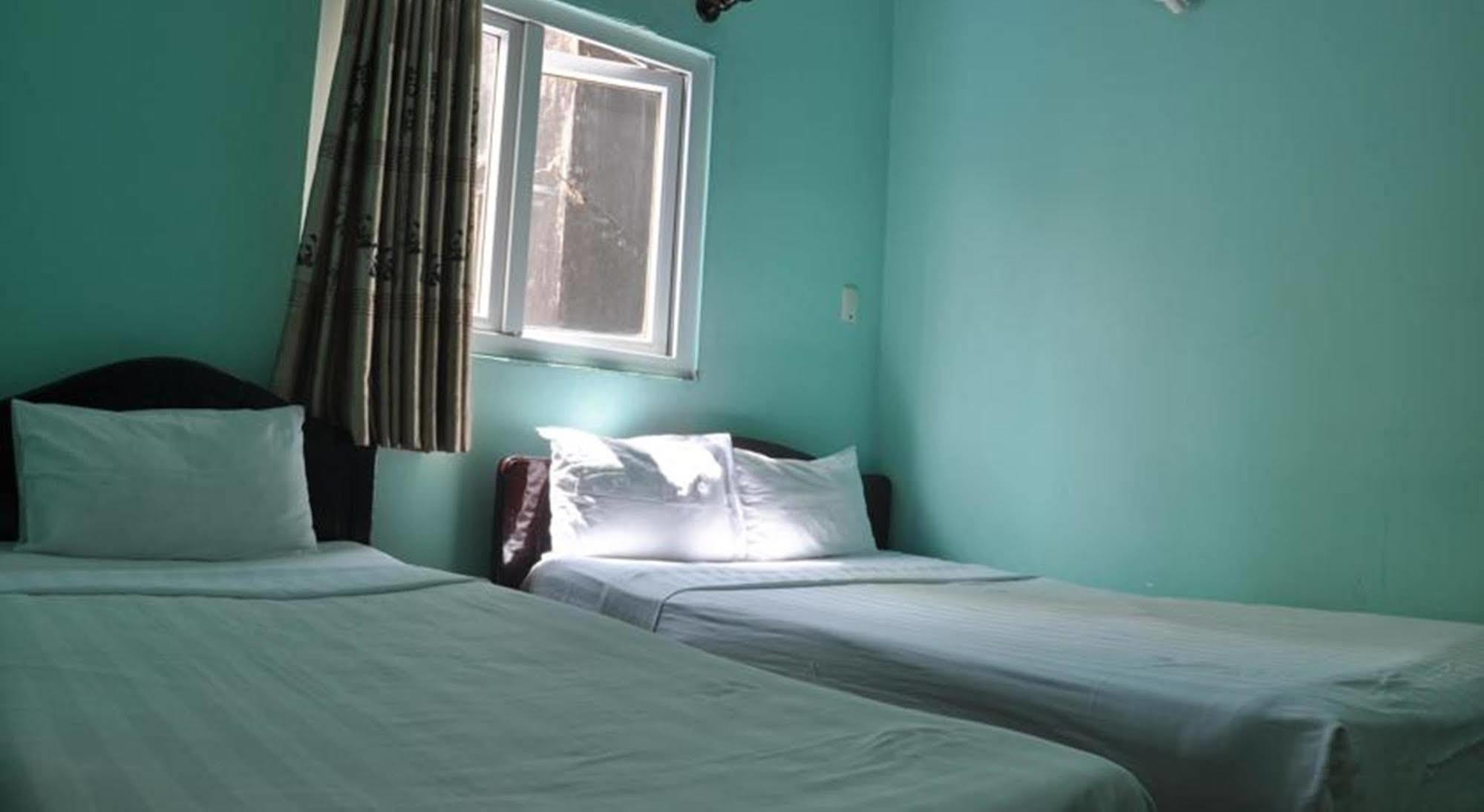 Ha Vy Hotel Thành Pho Ho Chí Minh Esterno foto