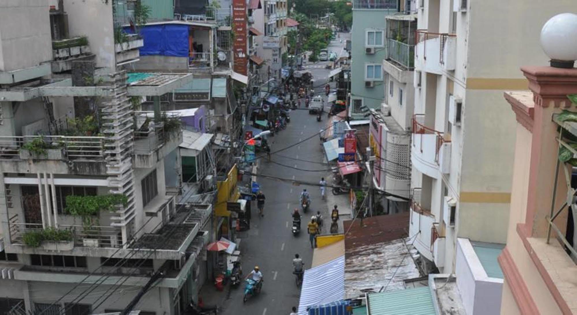 Ha Vy Hotel Thành Pho Ho Chí Minh Esterno foto