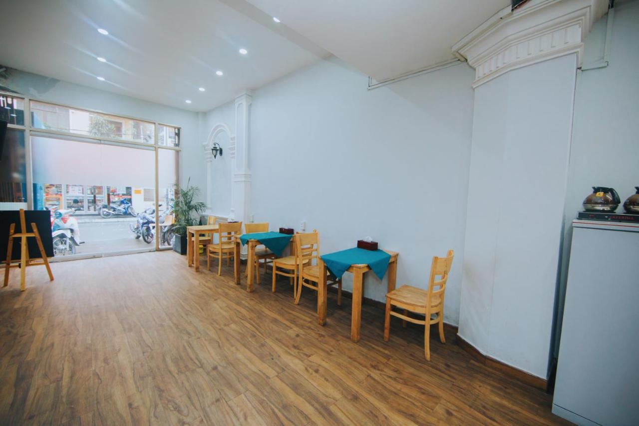 Ha Vy Hotel Thành Pho Ho Chí Minh Esterno foto