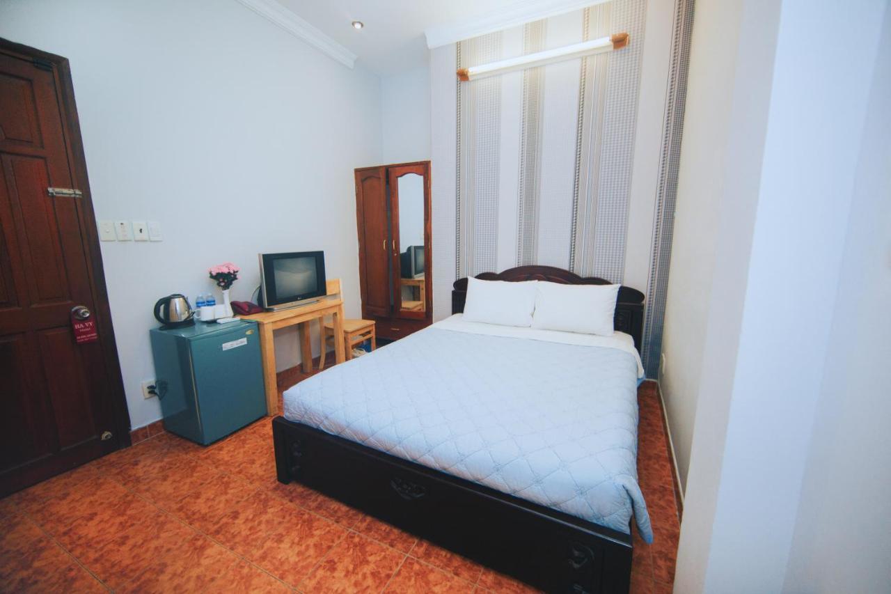 Ha Vy Hotel Thành Pho Ho Chí Minh Esterno foto