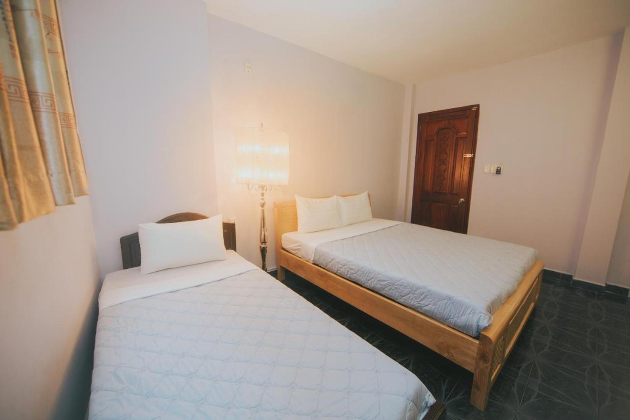 Ha Vy Hotel Thành Pho Ho Chí Minh Esterno foto