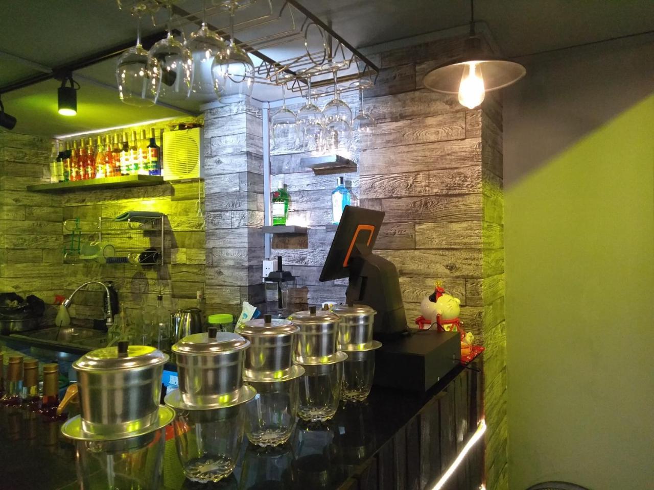 Ha Vy Hotel Thành Pho Ho Chí Minh Esterno foto